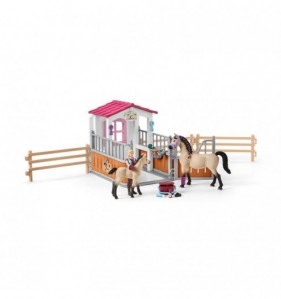 Box avec chevaux arabes